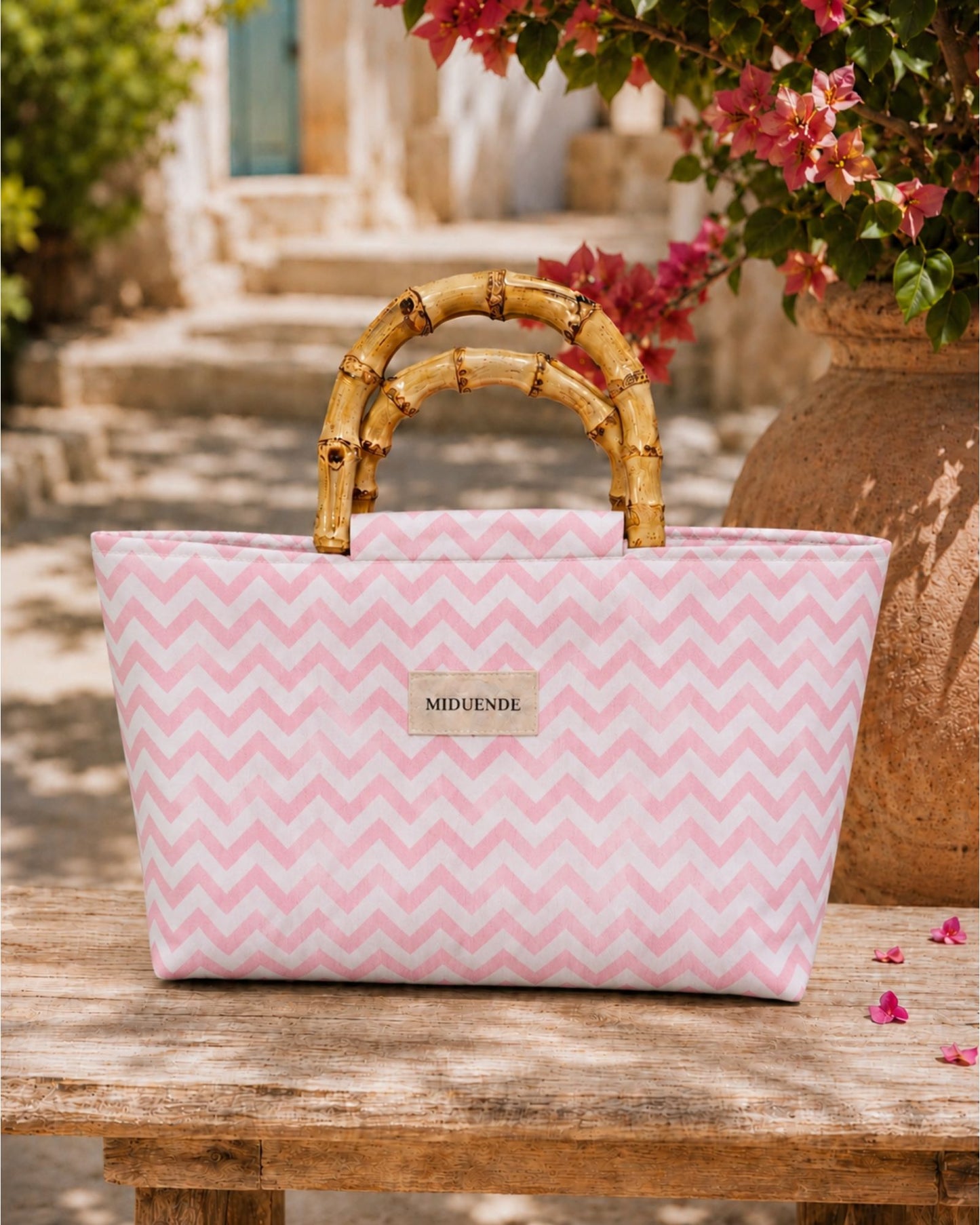 Bolso de tela loneta zigzag rosa de MIduende con asas de madera de bambú personalizable
