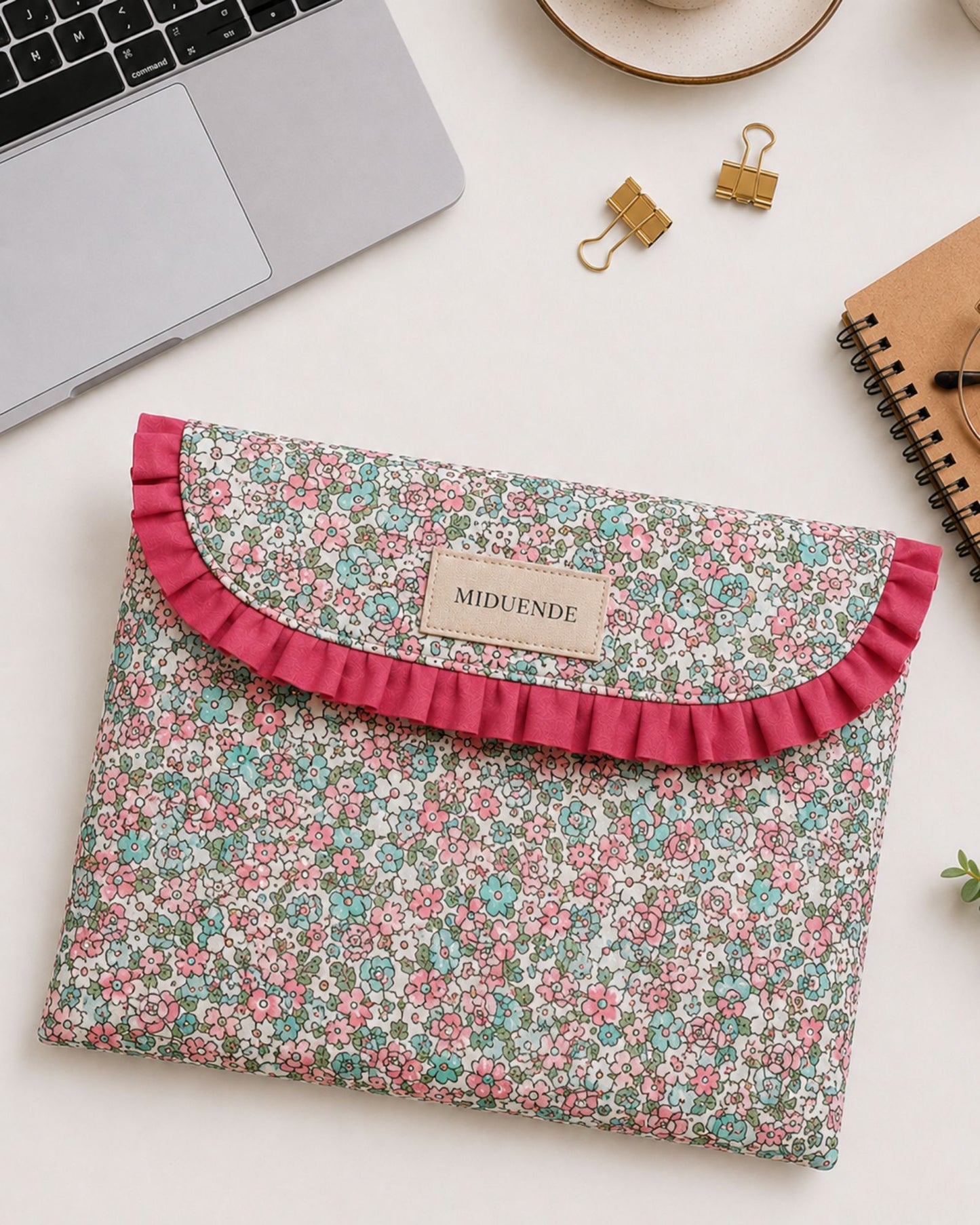 portadocuemntos-floral-rosa-con-volante-miduende