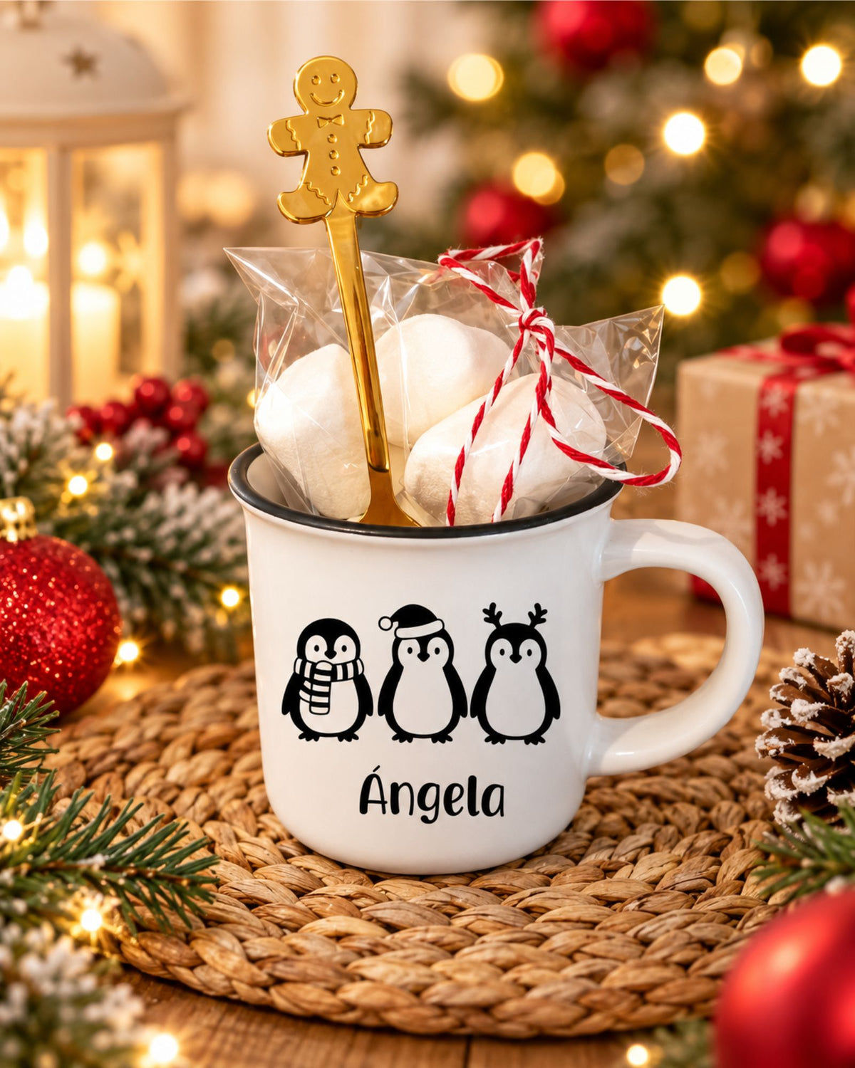 Taza personalizada para navidad con pingüinos y nombre