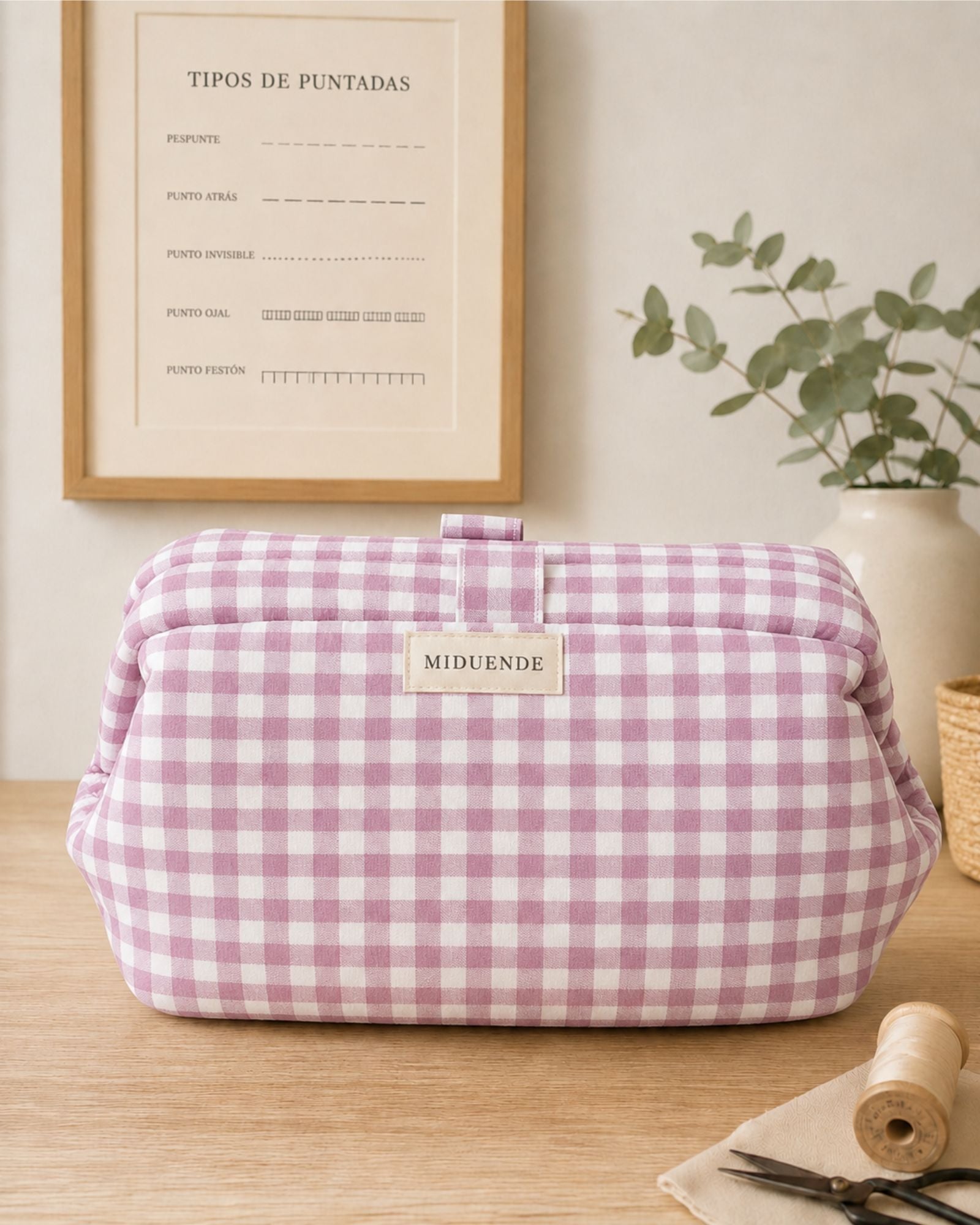 Bolsa de labores con boquilla en vichy malva personalizada de MiDuende