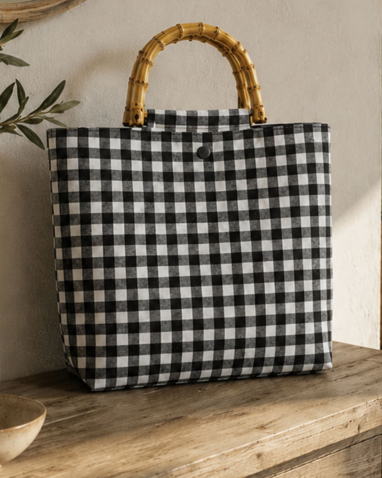 bolso-bambu-vichy-negro-detalle