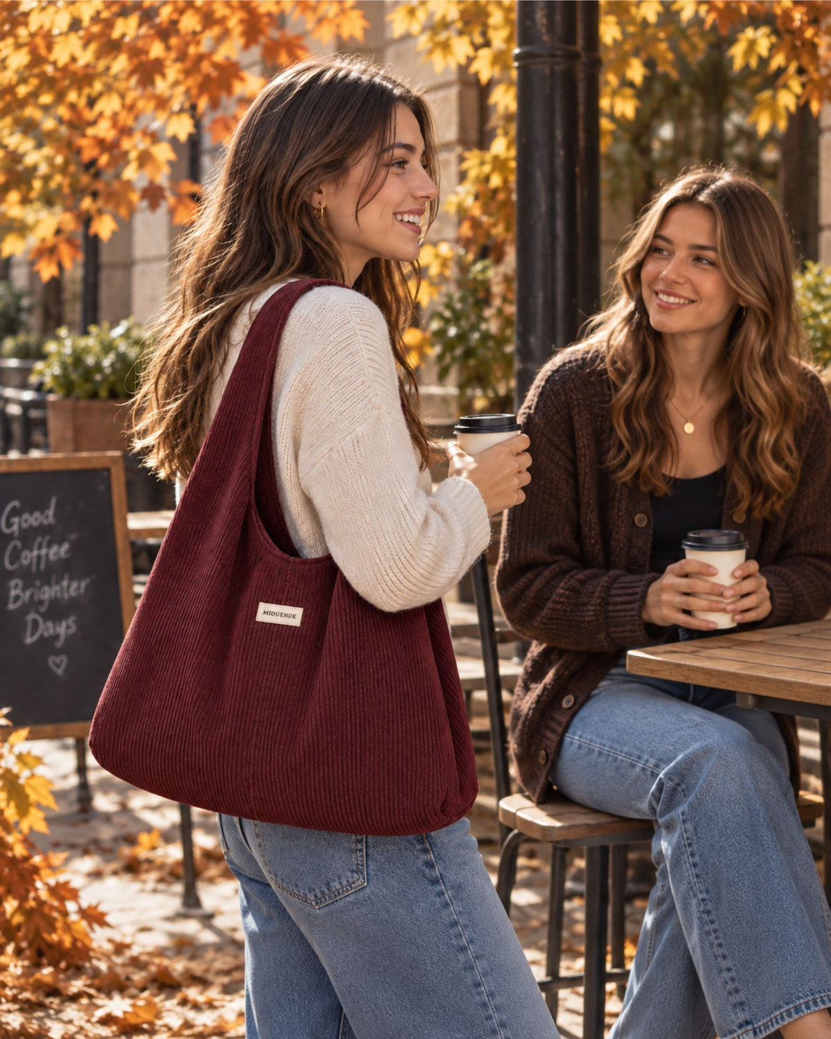 Bolso Hobo en pana color vino para estudiantes, quedada con amigas, profes,muy cómodo.