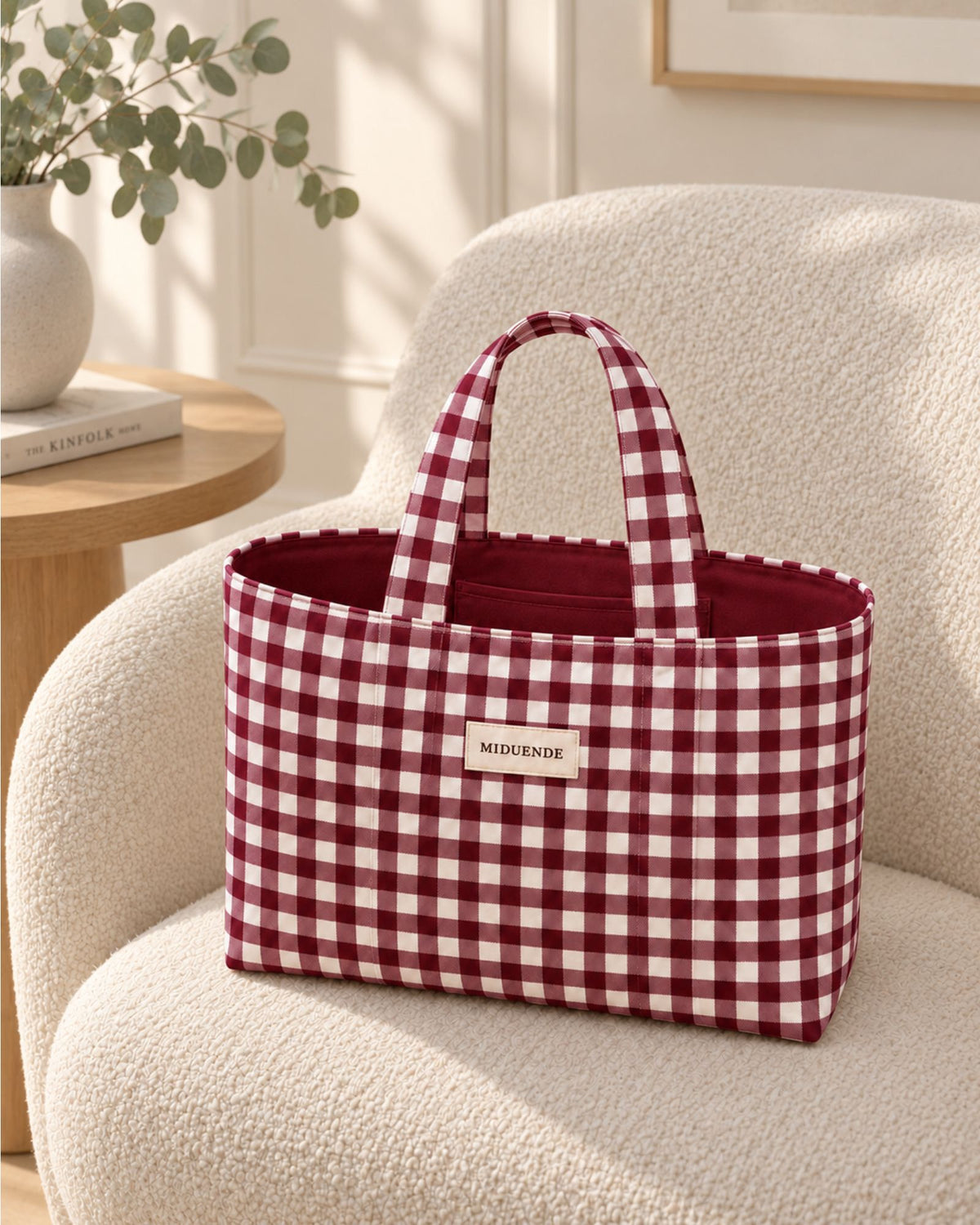 Bolso shopper en vichy burdeos con bolsillo interior  y asas cortas personalizable.