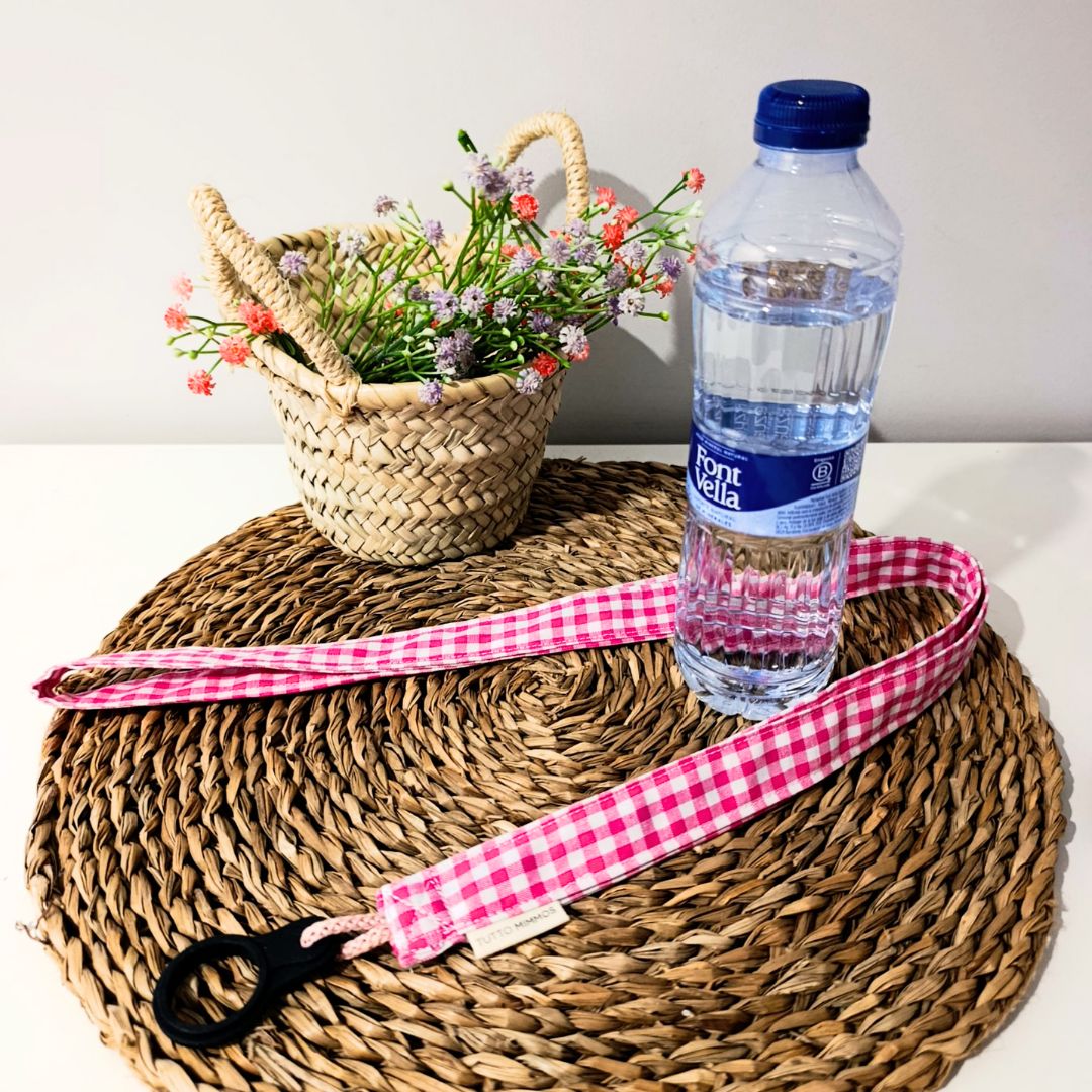 cuelga-botella-vichy-fucsia