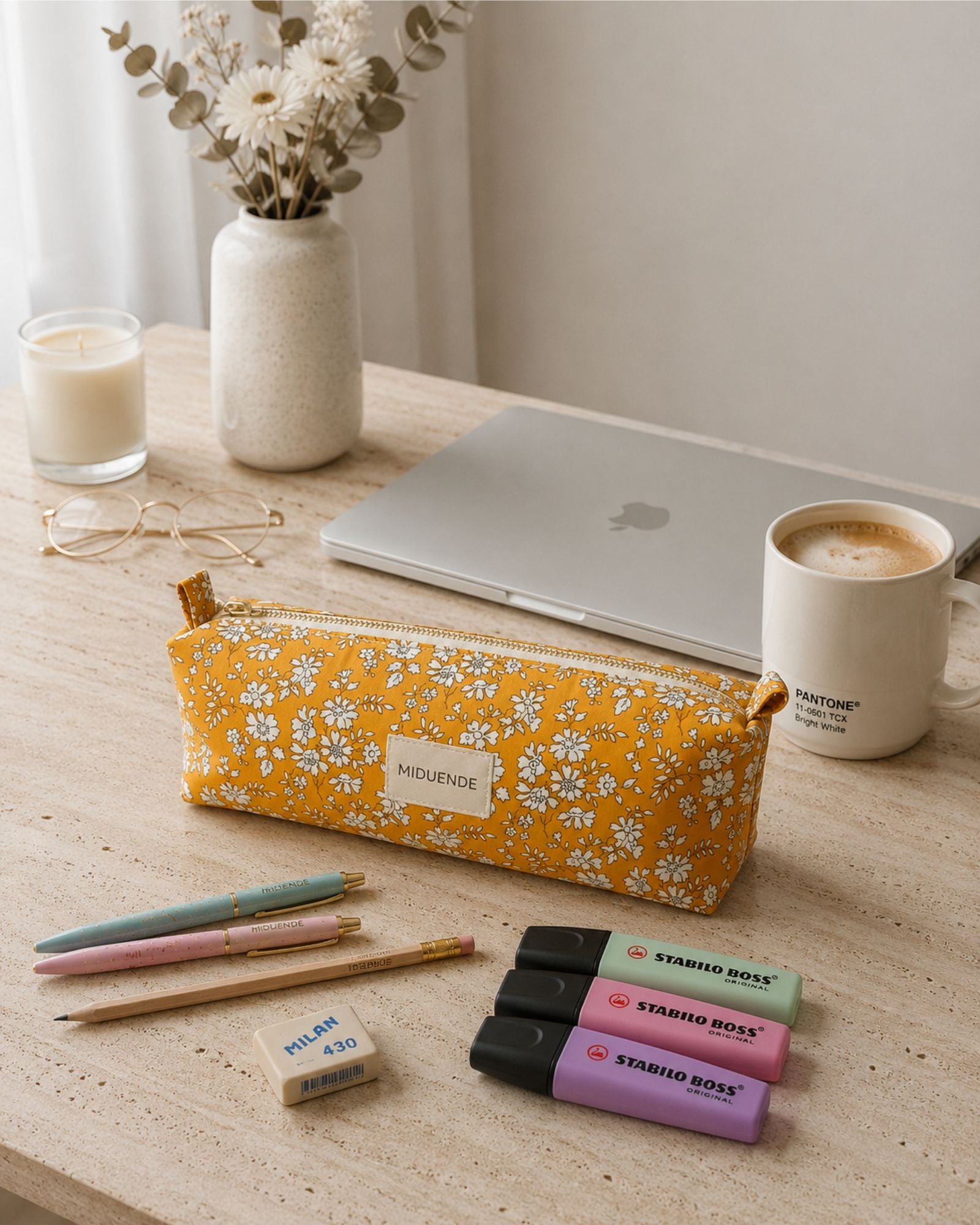 estuche FLorence redondo de tela personalizable, ideal para profesoras y estudiantes