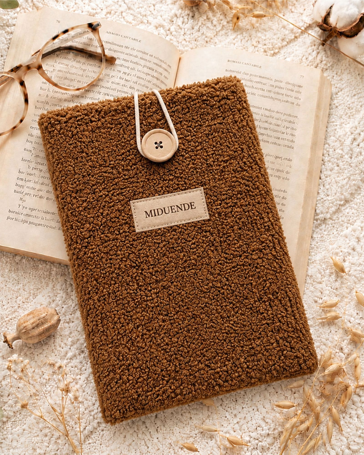 funda de libro en tela borreguito marrón para tus lecturas favoritas MiDuende