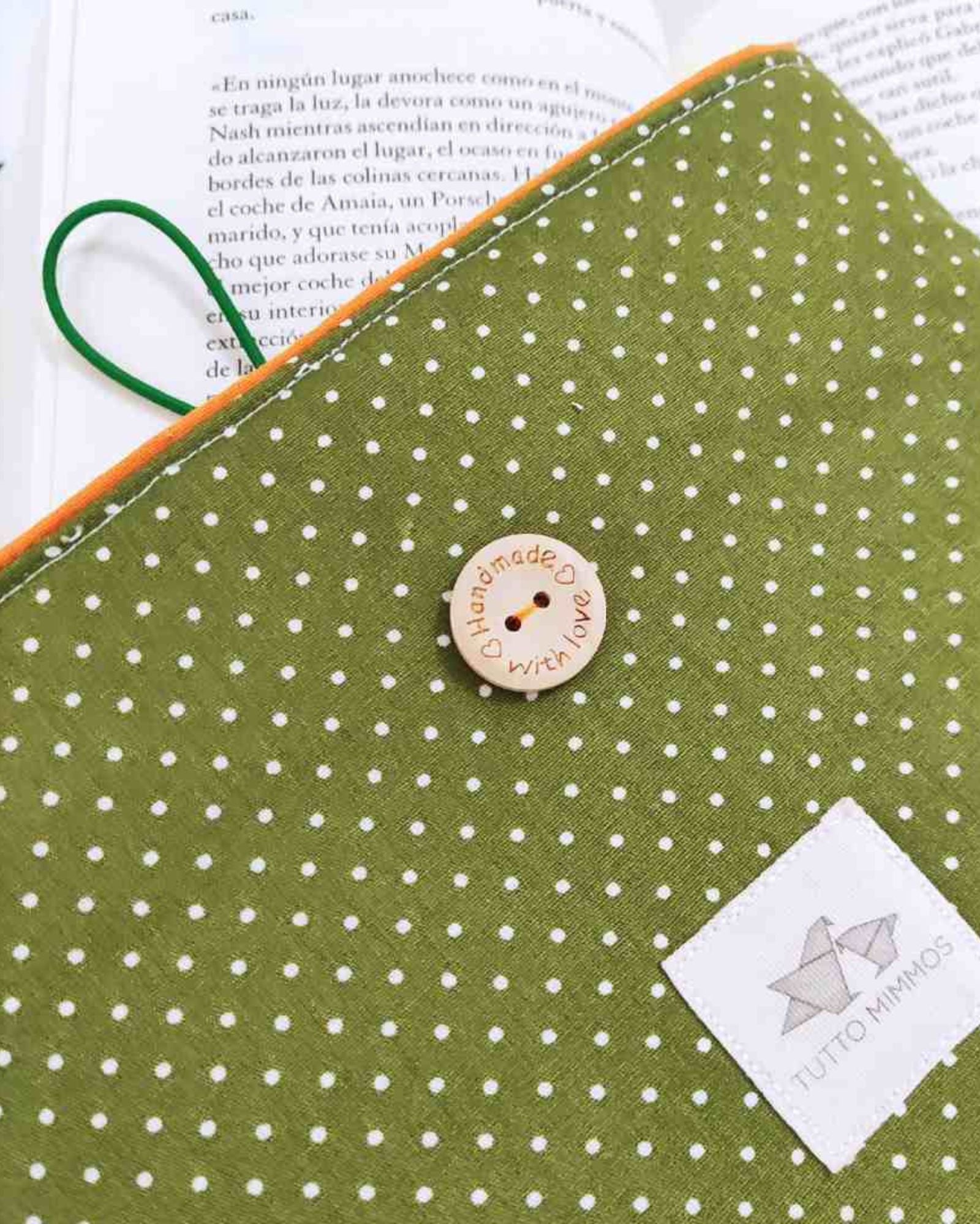 funda-libro-topito-oliva-detalle