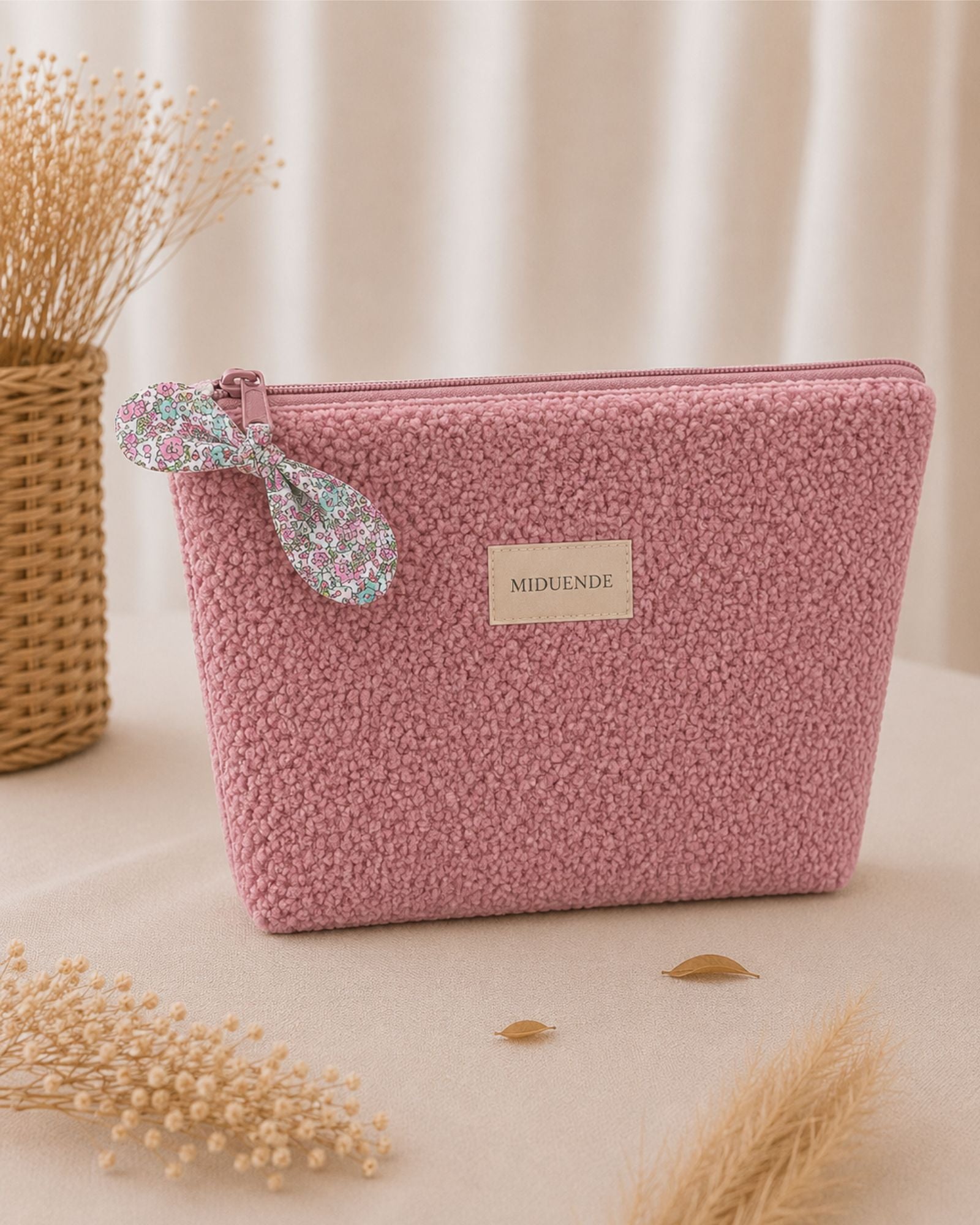 Neceser Maxi Borreguito rosa personalizado MiDuende confeccionado artesanalmente en algodón con gran capacidad e interior plastificado opcional