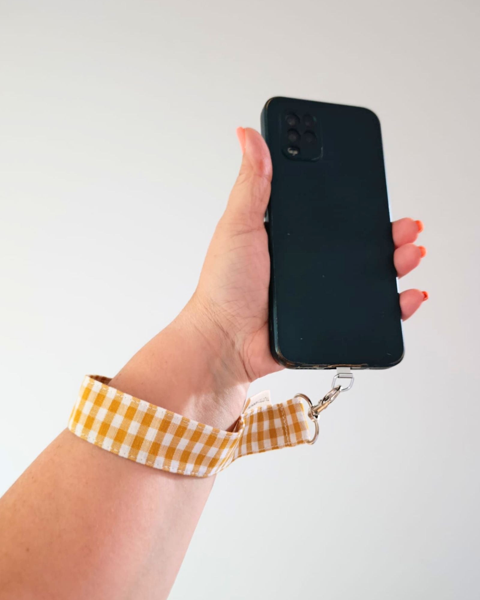 pulsera-cuelgamovil-vichy-mostaza