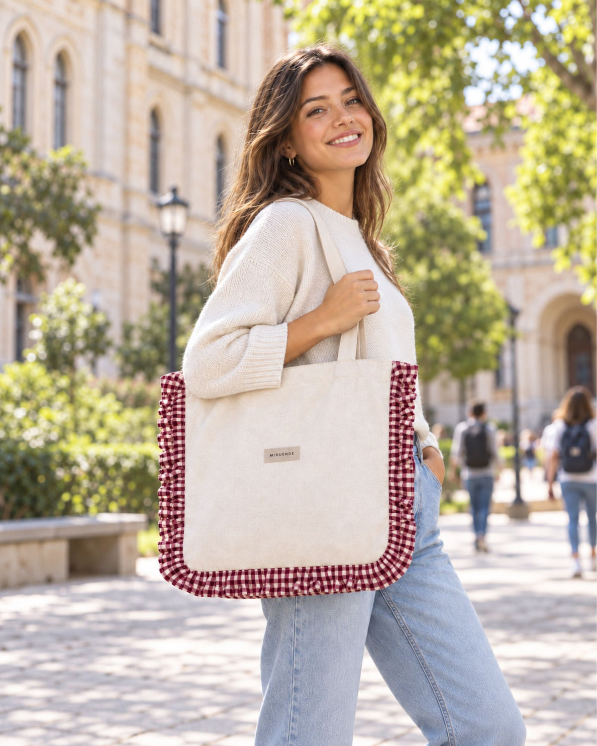 Bolso tote de lino natural con volante decorativo en tela vichy burdeos personalizable de MiDuende